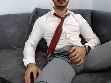 Chaturbate Free Live Porn of dirtyybooyy77