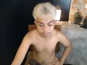 Chaturbate Private Sex Chat of itsyourcummerboy_xx