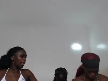 Chaturbate Live Sex Cam of ruby_eva90