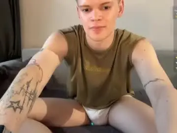 Chaturbate Watch Live Sex Cams of ryan_jeh