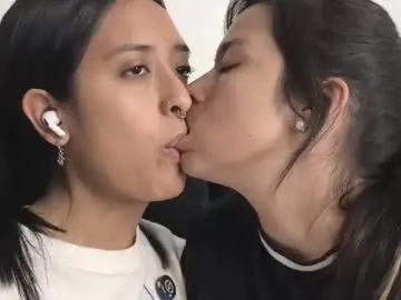 Chaturbate Adult Video Chat of 2summerlove2