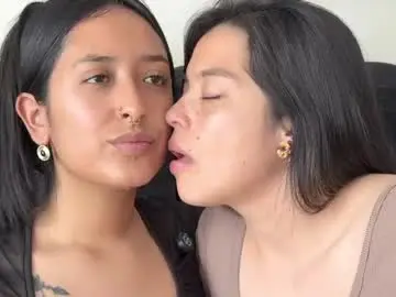 Chaturbate Adult Webcams of 2summerlove2