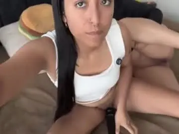 Chaturbate Free Porn Cam of 2summerlove2