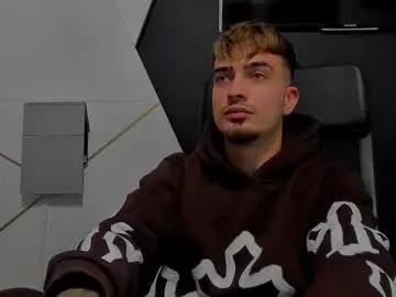 Chaturbate Free Porn Cam of brandontatex