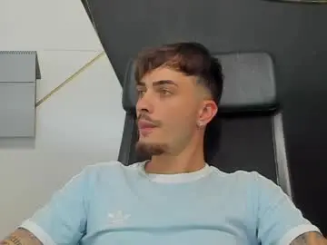 Chaturbate Free Porn Cam of brandontatex