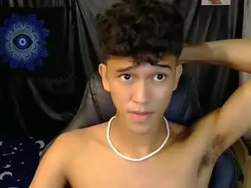 Chaturbate Live Sex Cam of ken_bigcockxx