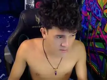 Chaturbate Free Porn Cam of ken_bigcockxx