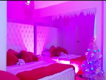 Chaturbate Live Sex Cam of little_paulette