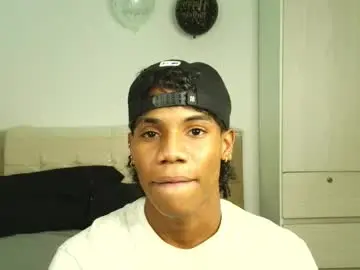 Chaturbate Sex Cam of marcelo_dosantos77