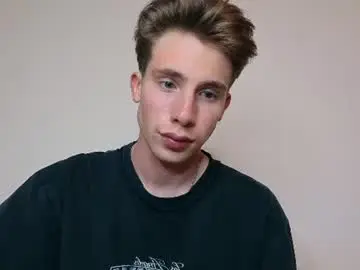 Chaturbate Watch Live Sex Cams of cute_brian