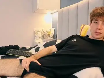 Chaturbate Nude Webcam of cute_brian