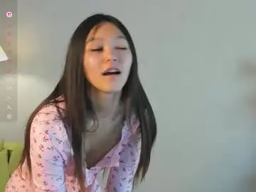 Chaturbate Nude Webcam of danielleschurg