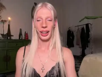 Chaturbate Sex Cam of hung_angel_xxl