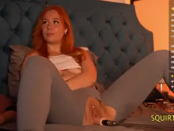 Chaturbate Live Sex Cam of shiny_lily