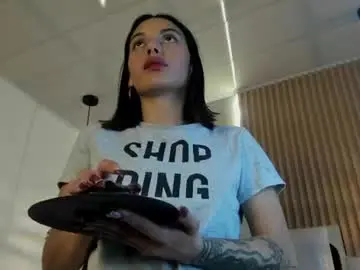 Chaturbate Live Sex Cam of bellaandvestiacs