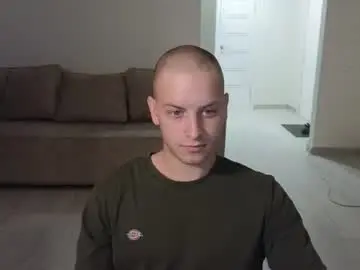 Chaturbate Live Sex Cam of danila_trezzini