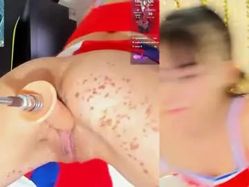 Chaturbate Live Sex Cam of kitty__rosse__