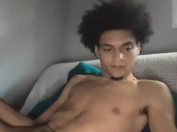 Chaturbate Live Sex of lightskinwithgirth