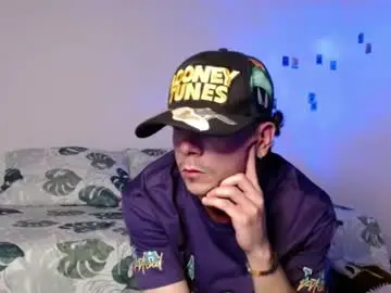 Chaturbate Live Porn of dominic_hanks