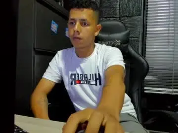 Chaturbate Free Porn Cam of g_lincoln