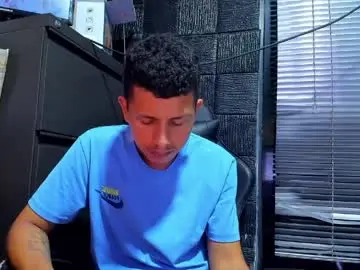 Chaturbate Free Porn Cam of g_lincoln