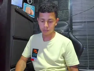 Chaturbate Adult Webcam of g_lincoln