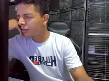 Chaturbate Live Sex Cam of g_lincoln