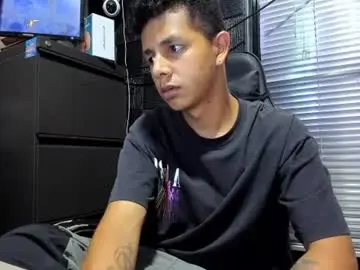 Chaturbate Adult Webcam of g_lincoln