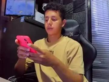 Chaturbate Live Sex of g_lincoln