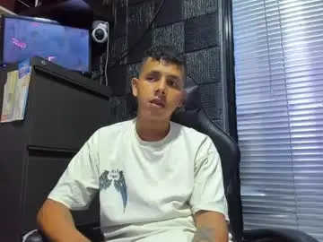 Chaturbate Live Sex of g_lincoln