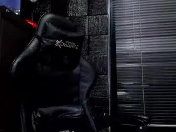 Chaturbate Live Sex Cam of g_lincoln