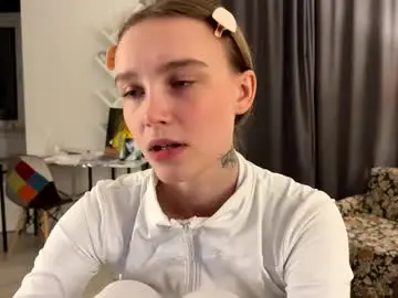 Chaturbate Live Sex Cam of lolaatatee