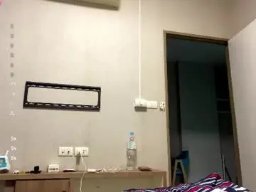 Chaturbate Live Sex Cam of kirstenponzo