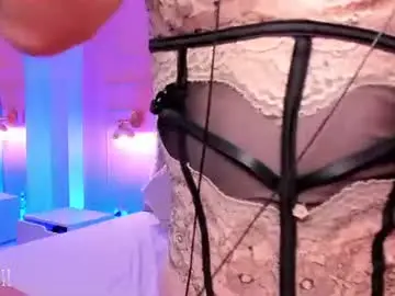 Chaturbate Adult Video Chat of emilly_williamss