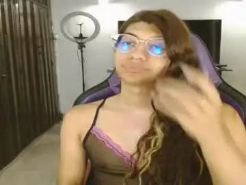 Chaturbate Live Sex Cam of engiel_phoenix