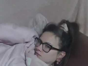 Chaturbate Live Sex Cam of flowercandydoll