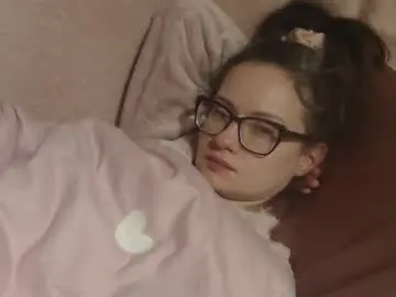 Chaturbate Live Sex Cam of flowercandydoll