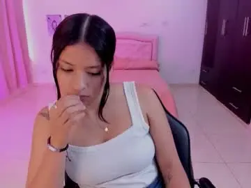 Chaturbate Watch Live Sex Cams of candy_fox_19