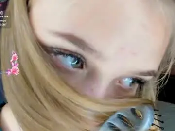 Chaturbate Sex Chat of flooora_0