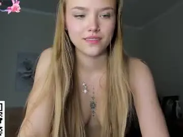 Chaturbate Live Sex Cam of flooora_0
