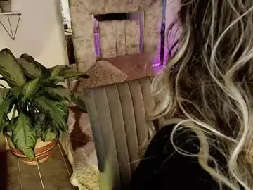 Chaturbate Adult Webcams of dahnia_cruz