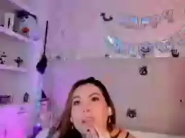 Chaturbate Free Live Porn of saraalvarezx