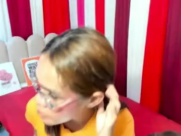 Chaturbate Live Sex Cam of seductive_aliyah