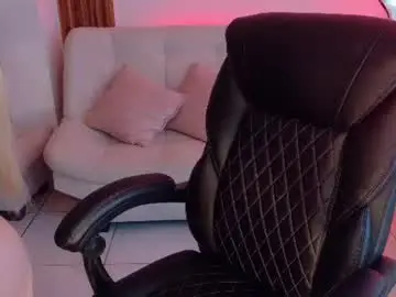 Chaturbate Live Sex Cam of isabela_romano