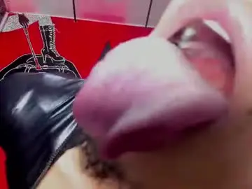 Chaturbate Watch Live Sex Cams of dereck_monroe