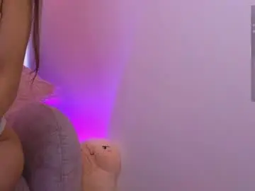 Chaturbate Live Sex Cam of emiiscoot_1