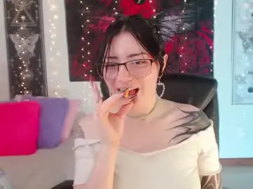 Chaturbate Live Sex Cam of montreal_18