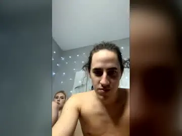 Chaturbate Live Sex Cam of mickey_mia