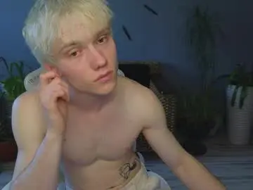 Chaturbate Live Sex Cam of pupsenish