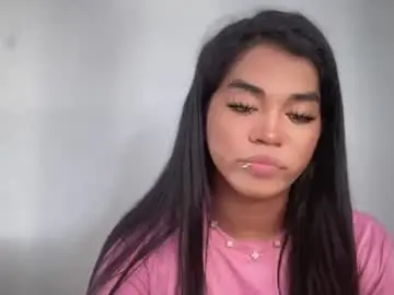 Chaturbate Live Sex Cam of your_ebony_veron